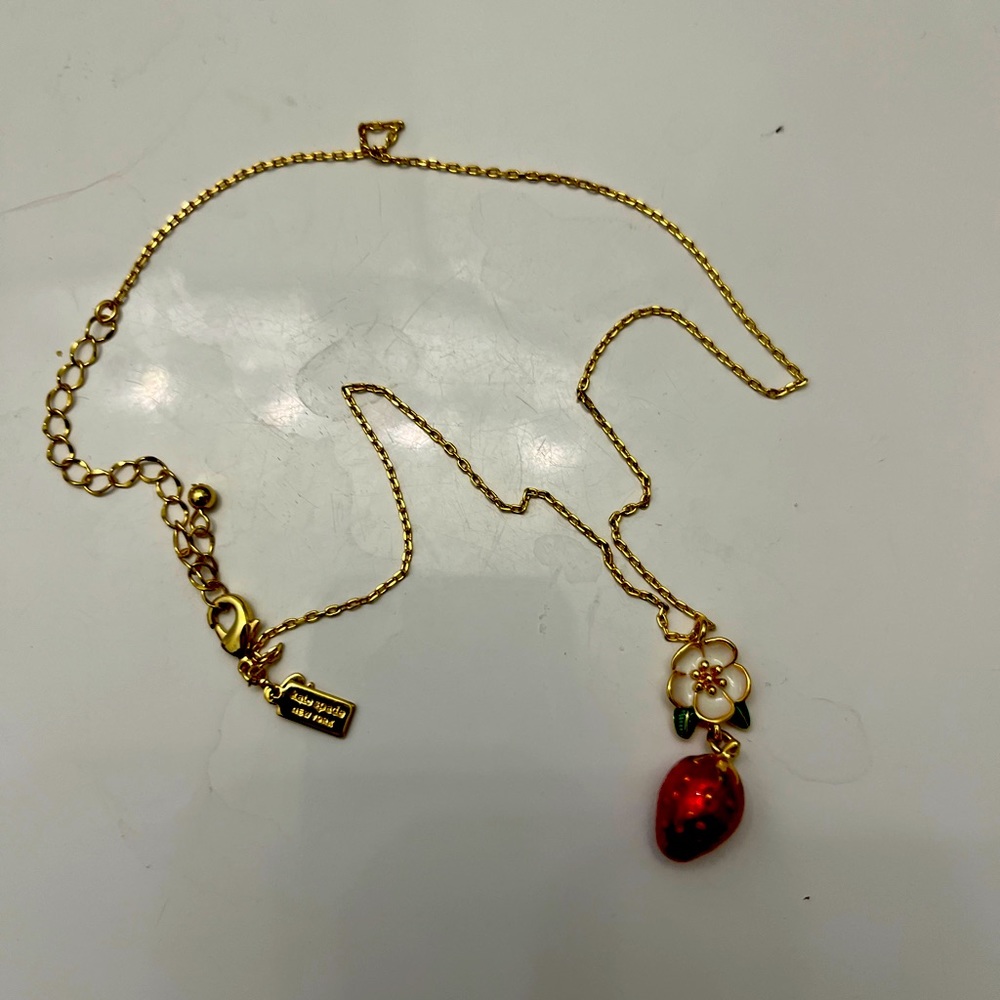 Kate spade New York strawberry necklace, great condition